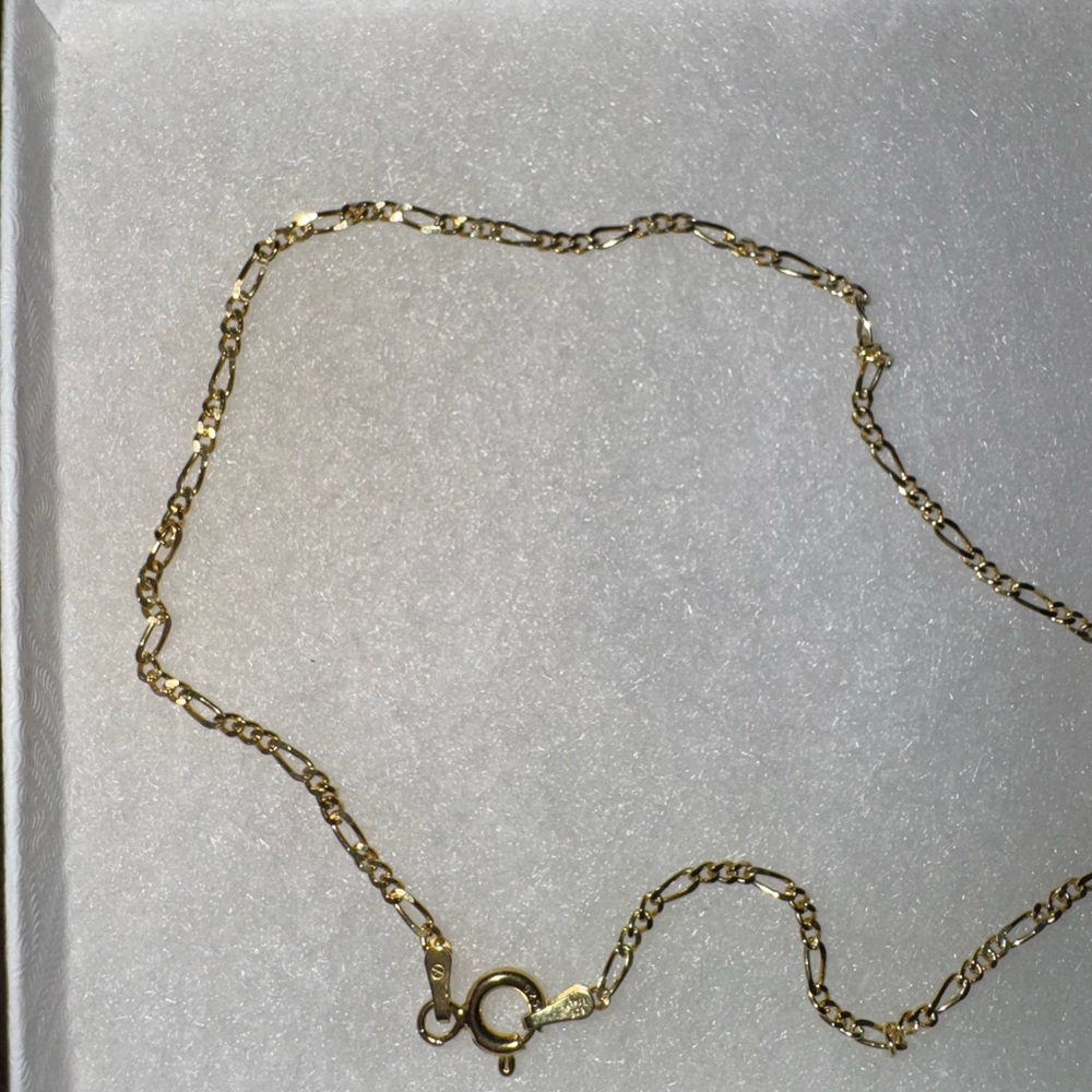 Elegant Gold Plated over 925 Silver Figaro  bracelet 8in